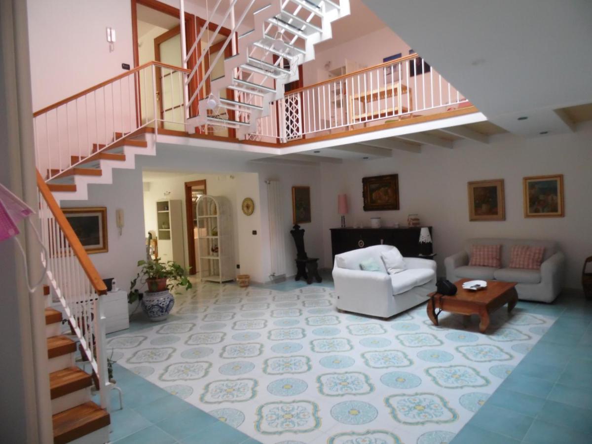 A Casa Di Monica Apartment Pozzuoli Exterior photo